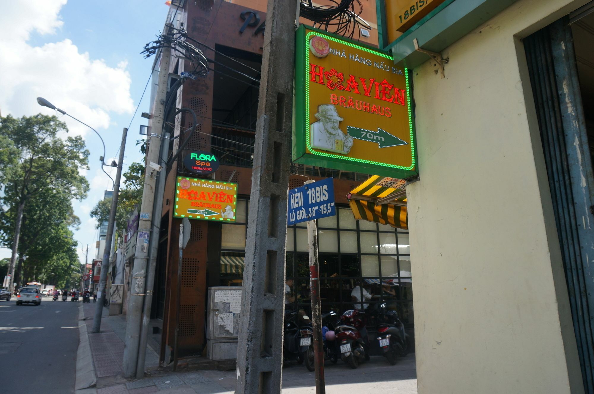 Urban Saigon Homestay Thành Pho Ho Chí Minh Esterno foto